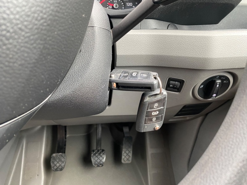 VOLKSWAGEN CRAFTER