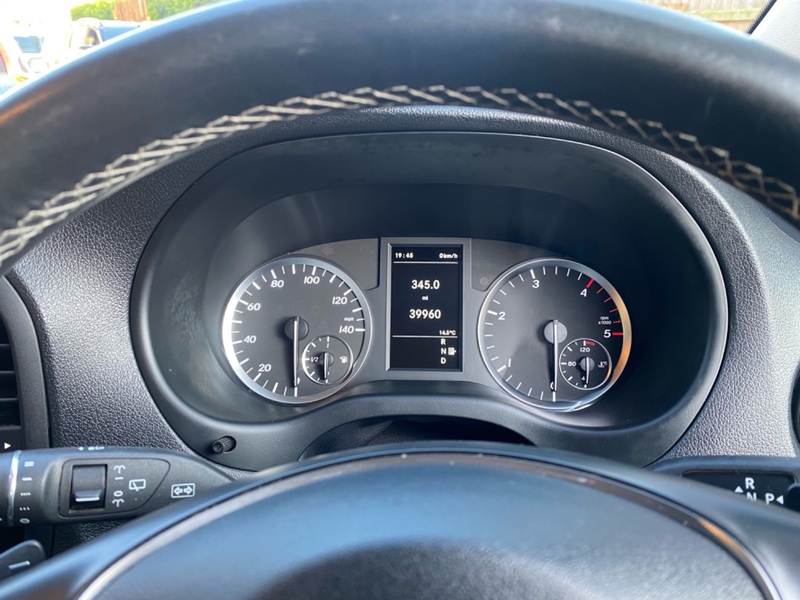 MERCEDES-BENZ VITO