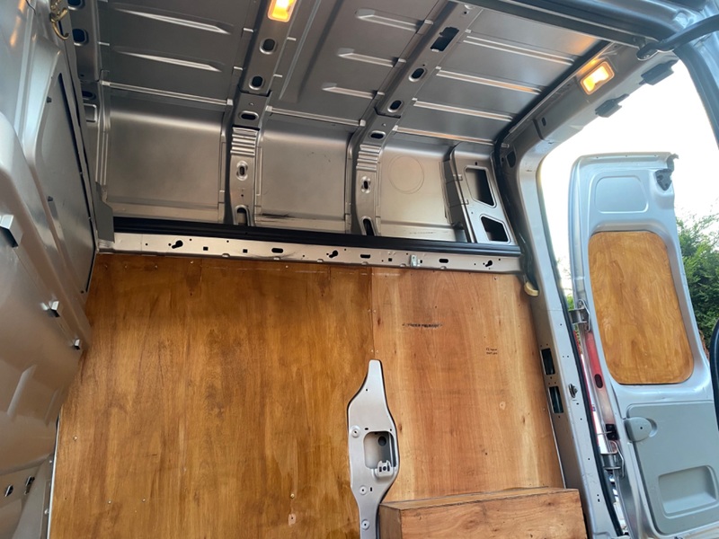 VAUXHALL VIVARO