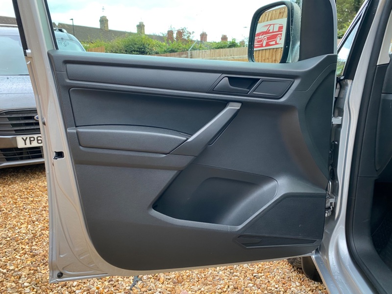 VOLKSWAGEN CADDY