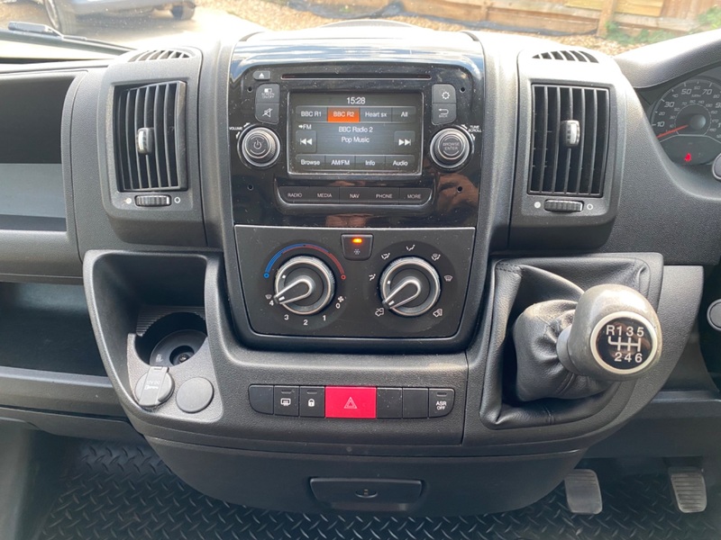 PEUGEOT BOXER