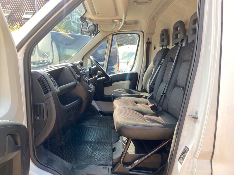 PEUGEOT BOXER
