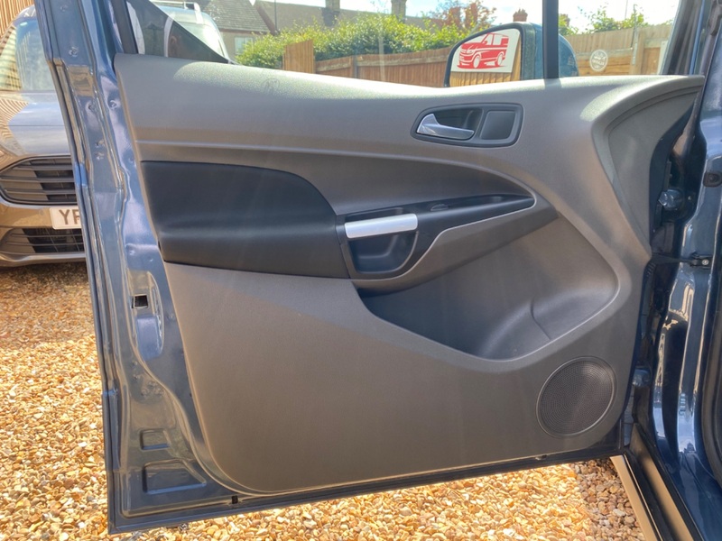 FORD TRANSIT CONNECT