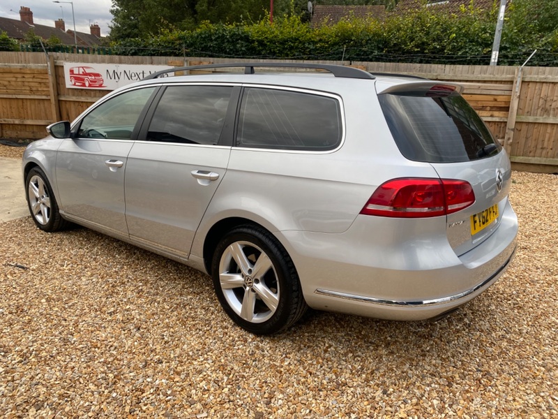 VOLKSWAGEN PASSAT