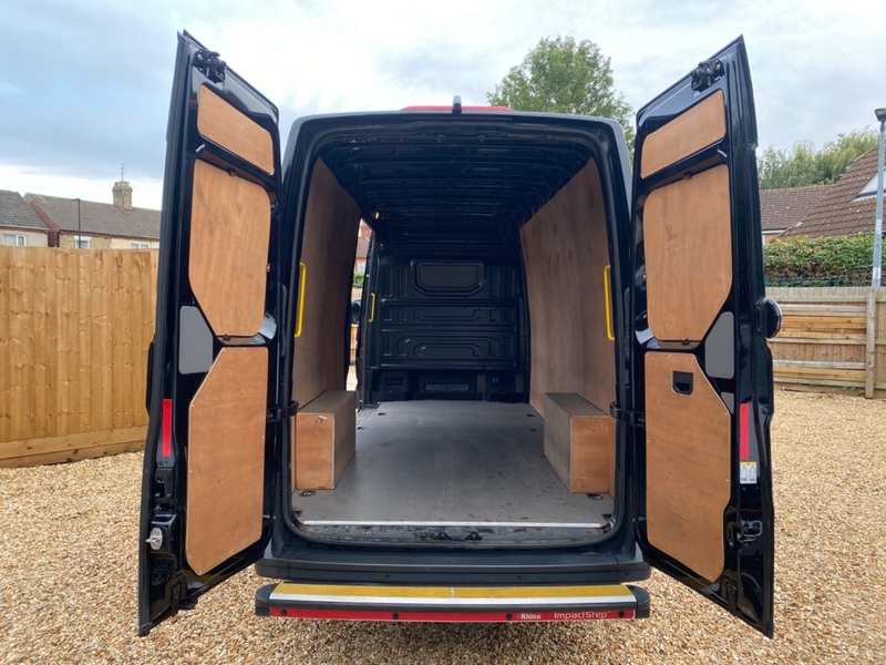 VOLKSWAGEN CRAFTER