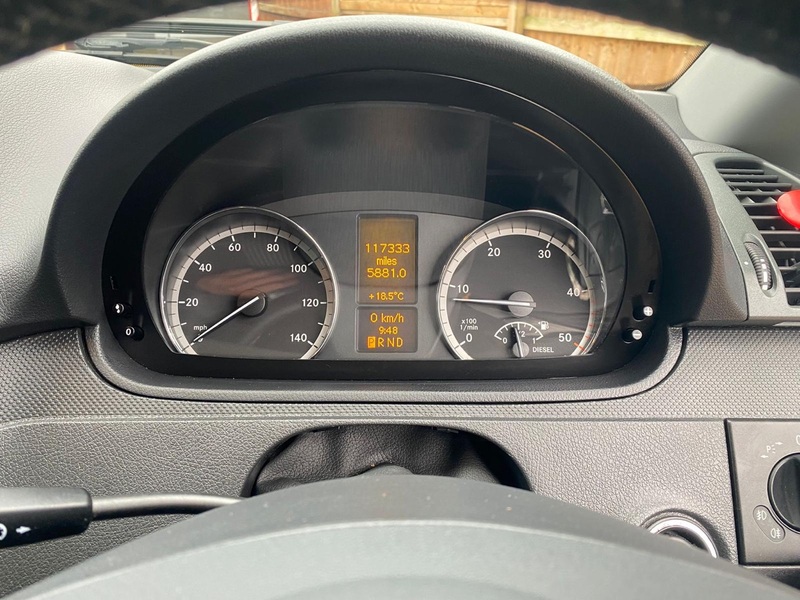 MERCEDES-BENZ VITO