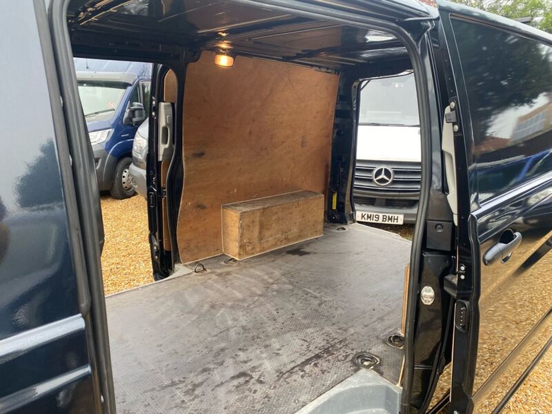 MERCEDES-BENZ VITO