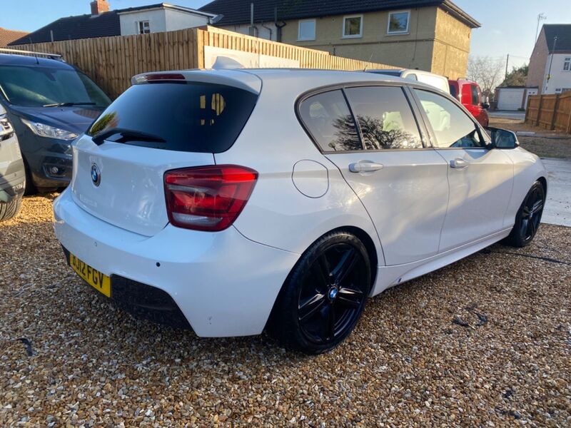 BMW 1 SERIES