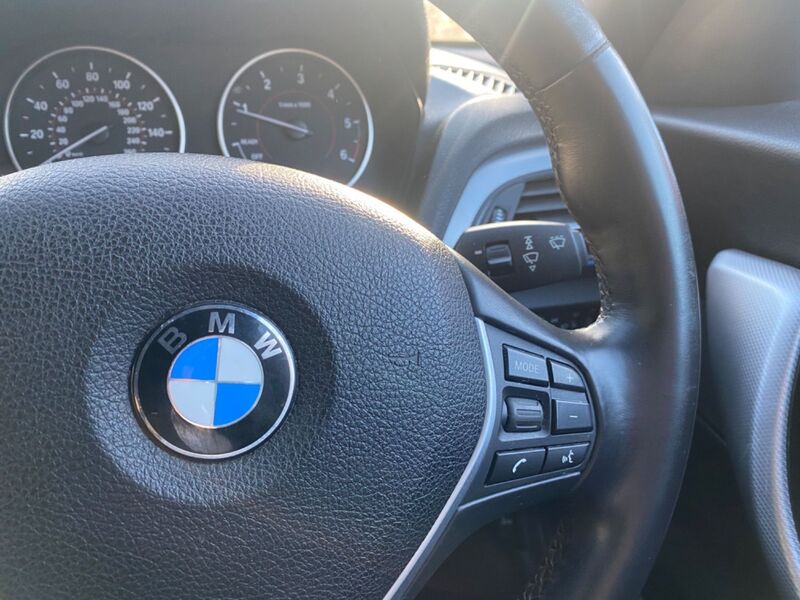 BMW 1 SERIES