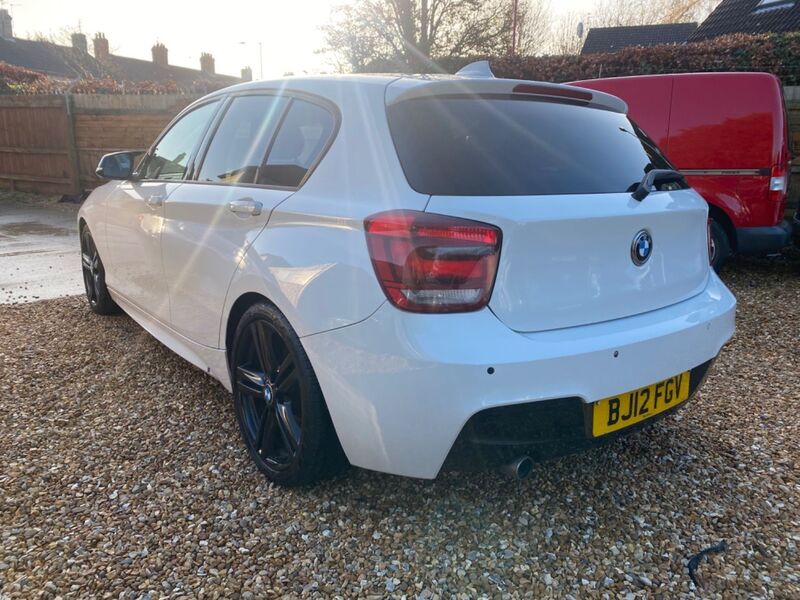 BMW 1 SERIES