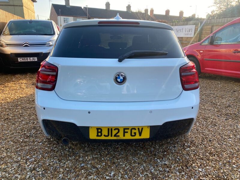BMW 1 SERIES