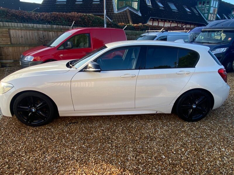 BMW 1 SERIES