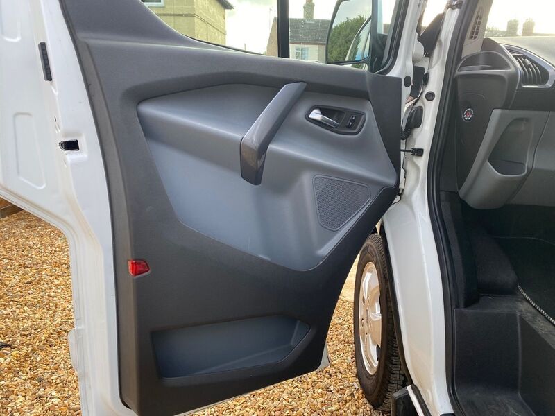FORD TRANSIT CUSTOM