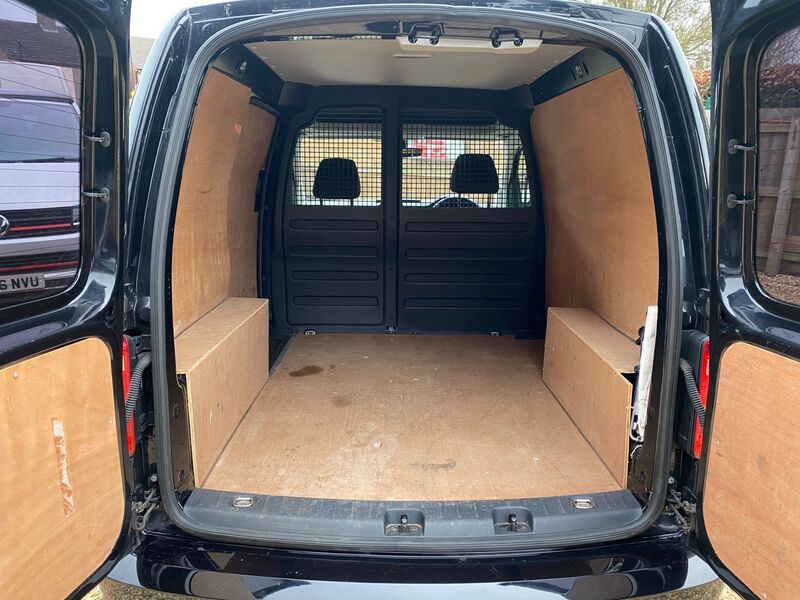 VOLKSWAGEN CADDY