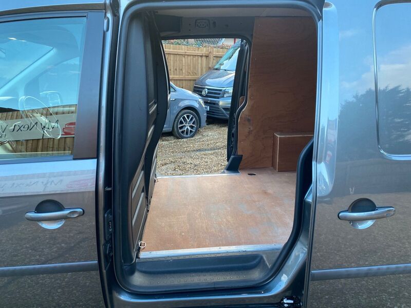 VOLKSWAGEN CADDY MAXI