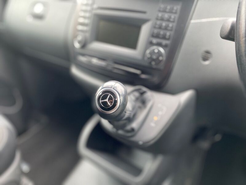MERCEDES-BENZ VITO