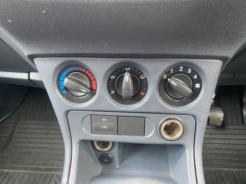FORD TRANSIT CONNECT