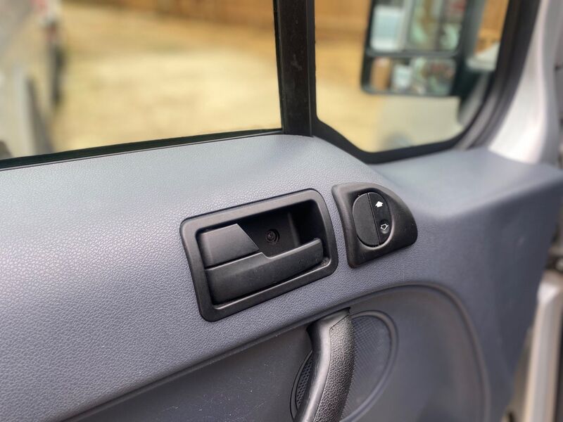 FORD TRANSIT CONNECT