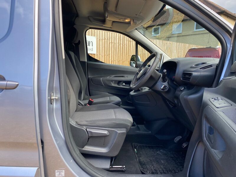 VAUXHALL COMBO