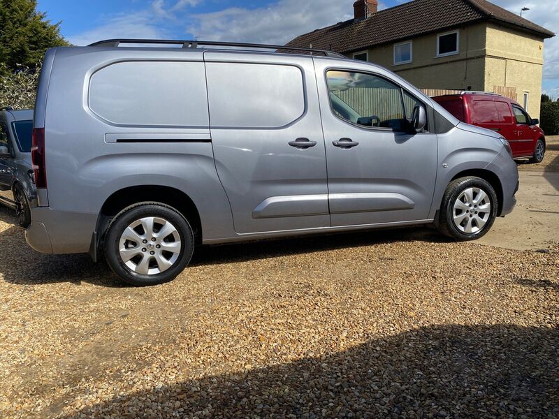 VAUXHALL COMBO