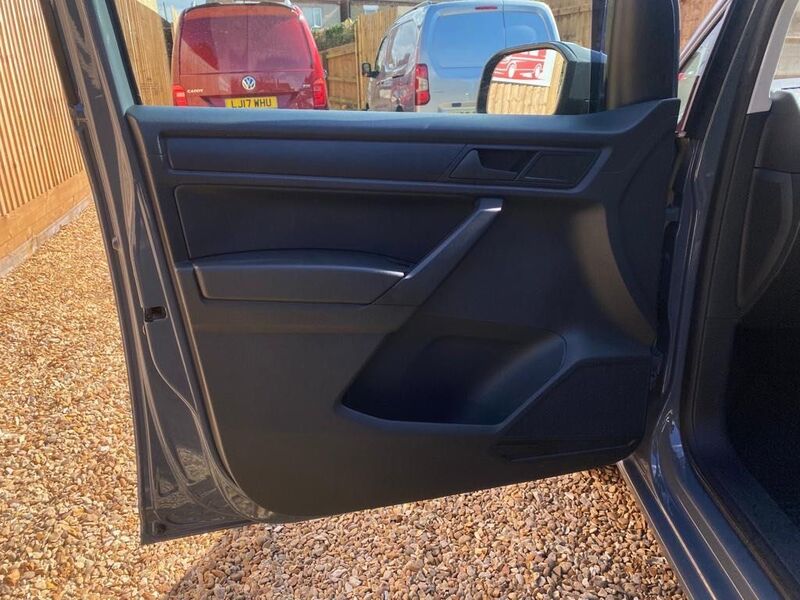 VOLKSWAGEN CADDY MAXI