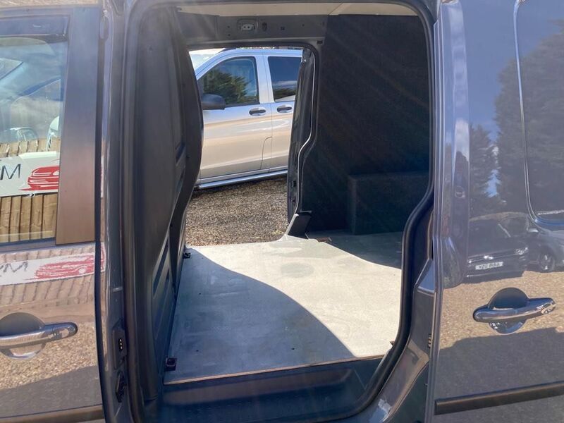 VOLKSWAGEN CADDY MAXI