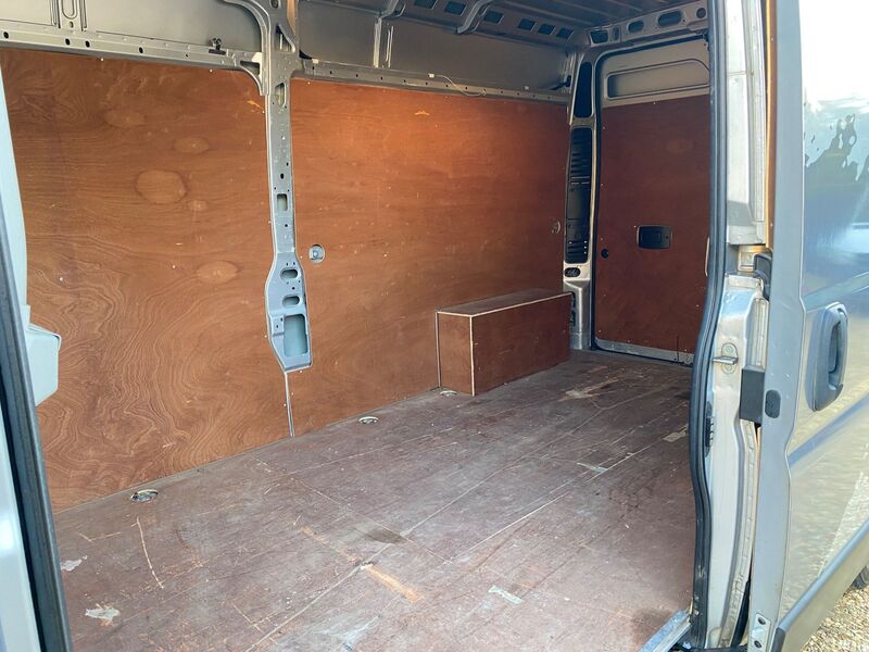 PEUGEOT BOXER