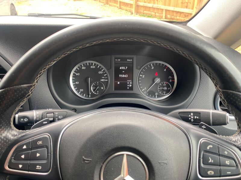 MERCEDES-BENZ VITO