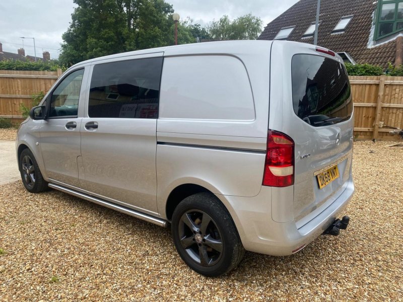 MERCEDES-BENZ VITO