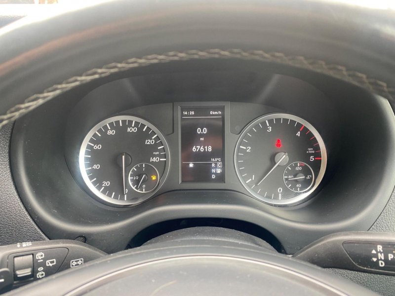MERCEDES-BENZ VITO