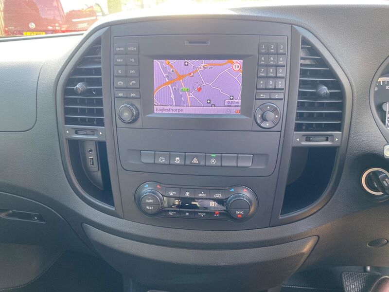 MERCEDES-BENZ VITO